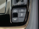 オートホールドは、ブレーキペダルから足を離しても車を停止状態に保つ機能で、運転の負担を軽減してくれますよ♪