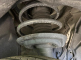 お車を安心してお乗りいただく為には、足回りの定期点検が欠かせません。サービスサポート(有償保証)では無料点検もご提供しており、安心のカーライフをお過ごしいただけるサポート体制が整っています。