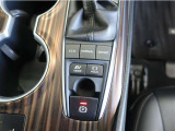 電動パーキングブレーキを搭載。スイッチ操作でパーキングブレーキを作動・解除することが可能ですので、操作の力が不要ですよ♪