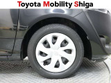 シンプルなデザインの純正ホイールキャップです。落ち着いたデザインですので車体と一体感があります。