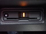 ■【ETC車載器】が装備されています。セットアップをしてお渡しとなり、ETCカードを差し込むだけで高速道路の利用が可能です。