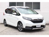 希少なフリード+クロスターが入庫しました!乗車定員を5人にすることで大容量の荷室を確保!さらに荷室を2段に分けることで車中泊もでき、使い勝手もいいです!ぜひこの機会にお買い求めください!