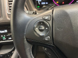 ステアリングにオーディオ操作スイッチが付いています。オーディオ画面に直接タッチしなくても操作が出来ますので、運転に集中できます。