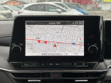 ハンズフリーフォン、VICS(FM多重)、ボイスコマンド、Bluetooth対応、USB接続、HDMI接続、Apple CarPlay ・ Android Auto 連携機能、AM/FMラジオ、NissanConnect サービス対応、iPod対応