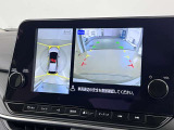 アラウンドビューモニターで車を上空から見下ろしているような映像を映し出します。周囲の状況がひと目でわかります!