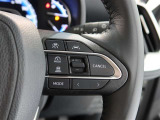 レーダークルーズコントロール(全車速追従機能付)付きです。車速に応じて追従支援してくれるので、ロングドライブも快適です。詳細は販売店スタッフまでおたずねください。