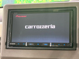 【ナビゲーション】目的地までしっかり案内してくれる使いやすいナビ。Bluetooth接続すればお持ちのスマホやMP3プレイヤーの音楽を再生可能!毎日の運転がさらに楽しくなります!!