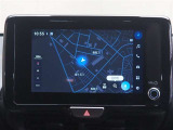 ディスプレイオーディオ(コネクティッドナビ対応)PLUS搭載。T-Connectご契約で2030年5月まで無償で利用できるナビ(期限到来後は有償)と、解約後も利用できる車載ナビが搭載されています。