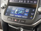 使いやすさや安全性を追求したステアリング周り!高級車ゆえにスイッチ類が多いのも特徴ですね!考え尽くされた配置ですぐに使いこなす事が出来ますのでご安心下さい!是非、体感してみて下さい!!