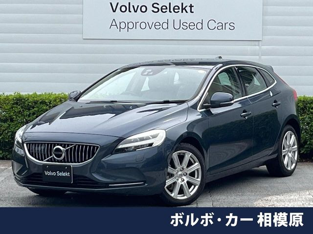 V40T3 インスクリプション