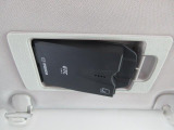 ETC車載機は専用ボックスにてバイザー裏に隠れて装着されております。トップシーリング(天井)の状態もご覧ください。きれいな状態となっております。