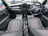 こちらのお車はMINI NEXT鶴ヶ島に展示中です。☆お問合せをお待ちしてます!