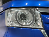 LEDヘッドライトは、点灯の瞬間から最大光量を発揮し、突然暗くなるトンネルなどでの安定感を高めます。