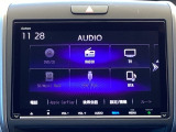 ドライブの必需品。見やすい・使いやすいHonda純正のメモリーナビを搭載しています。