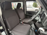 運転席シート廻りは使用感も少なく、良好な状態となっています。前オーナー様が丁寧に使っていたことがよくわかりますね。