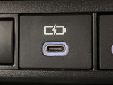 USB Type-Cポートがついています。