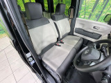 運転席シート廻りは使用感も少なく、良好な状態となっています。丁寧に使われていたことがよくわかりますね。