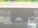 【トヨタセーフティセンス】走行中に前方の車両等を認識し、衝突しそうな時は警報とブレーキで衝突回避と被害軽減をアシスト。より安全にドライブをお楽しみいただけます。