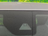 【三菱e-Assist】走行中に前方の車両等を認識し、衝突しそうな時は警報とブレーキで衝突回避と被害軽減をアシスト。より安全にドライブをお楽しみいただけます。