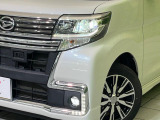 【LEDヘッドライト】悪天候や夜間走行時も良好な視界を確保し安心して運転できる高輝度LEDヘッドライトを装備!点灯速度が早く、消費電力も抑えられています。