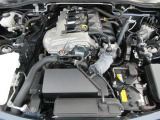 ロードスターのために専用設計されたSKYACTIV-G 1.5Lエンジン搭載。全てを「使い切る」ことを前提として開発されたエンジンです。クイックな反応とやる気にさせてくれるサウンドをご体感ください。