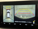パノラミックビューモニターを装備。駐車場や交差点でクルマを真上から見るように周囲を確認できます。機能の詳細は販売店スタッフまでおたずねください。