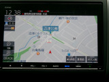 ホンダ純正ナビGathers(VXM-217VFNi)を搭載。知らない、初めての道でも安心。メーカーオプションのフルセグTVやDVD再生、Blurtoothも使用できます。