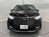 重厚感のあるフロントグリルは高級感を醸し出してくれます。是非一度現車をご覧ください!