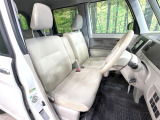 運転席シート廻りは使用感も少なく、良好な状態となっています。前オーナー様が丁寧に使っていたことがよくわかりますね。