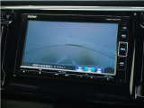 ◆バックカメラ◆リバースにするだけで映ります、後方の安全確認や、狭い駐車場での車庫入れ、雨の日や夜間など視界の悪い時に便利です!安全にバックする為には欠かせない装備です。