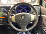 【純正革巻きステアリング】上質な革を使用することで、手にしっかり馴染みとても運転しやすいハンドルです♪