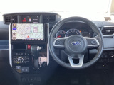 ドライバーの操作性・視認性に配慮した運転席。