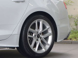 ●オシャレは足元からといいますが、車も同じく足元のエレガンスさで全体のイメージが変わります。