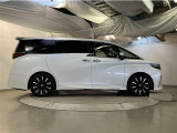 両側パワースライドドア付きだから、狭い駐車スペースなどでの 乗り降りラクラク!小さなお子さまのいるご家庭には嬉しい装備。
