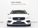 スウェーデンらしさを全身で表現した 、躍動感にあふれるスタイリングとパフォーマンス。細部にいたるまで気を配られたインテリア空間とスマートな多様性。ライフスタイルを彩るエステートです。