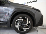 純正18インチアルミホイールです。2025年製の新車装着タイヤです。
