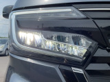 LEDヘッドライトが安全な夜間走行をサポートしてくれます♪照射範囲が広くなるので前方視界が全体的に明るくなり、夜間走行をしっかりアシスト♪