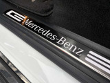 MANUFAKTURロゴディテールが随所に入り、特別仕様ならではの満足感を高めています。