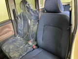 フロントシートです。ゆったり運転ができます。長距離ドライブもラクラク♪♪