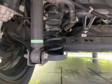 お車を安心してお乗りいただく為には、足回りの定期点検が欠かせません。サービスサポート(有償保証)では無料点検もご提供しており、安心のカーライフをお過ごしいただけるサポート体制が整っています。