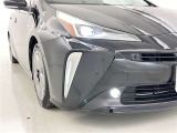フォグランプ装着車です。暗い夜道の車両前方を明るく照らします
