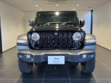 初代JEEP WILLYSからインスピレーションを得た丸目ライトとボクシーなフォルム。