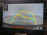 バックガイドモニターで、後方を確認しながら安心して駐車することができます。運転初心者も熟練者も必須の機能ですよ!