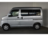 スバルのU-Carは全車、「まごころクリーニング」を実施しております。外装、内装ともにピカピカになるまで徹底的に掃除をしていますのでキレイな状態でお乗りいただけます。