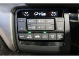運転席と助手席の温度設定の変更が可能な左右独立タイプのデュアルエアコンです♪♪♪暑がりな人・寒がりな人も誰もが車内を快適にお過ごしいただけます♪♪♪