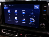 Bluetooth、AM、FM、スマートフォン接続ができます。