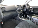 見通しのよいすっきりとした視界で、誰でも運転しやすいです。運転のしやすさは疲れにくさにも繋がりますよ♪