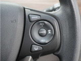 ◆アダプティブクルーズコントロール◆予め設定した車速内でクルマが自動的に加減速。前走車との適切な車間距離を維持しながら追従走行します。【LKAS】車線維持支援システムでステアリング操作を支援。