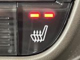 【シートヒーター】寒い日に重宝するシートヒーター!エアコンより早く温まってくれるので寒がりの人も安心ですね♪エアコンの温風は乾燥するから苦手、という方にもをおすすめです。