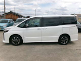 トヨタ認定中古車になります。まるごとクリーニングで見えない部分もまるごと洗浄しております。